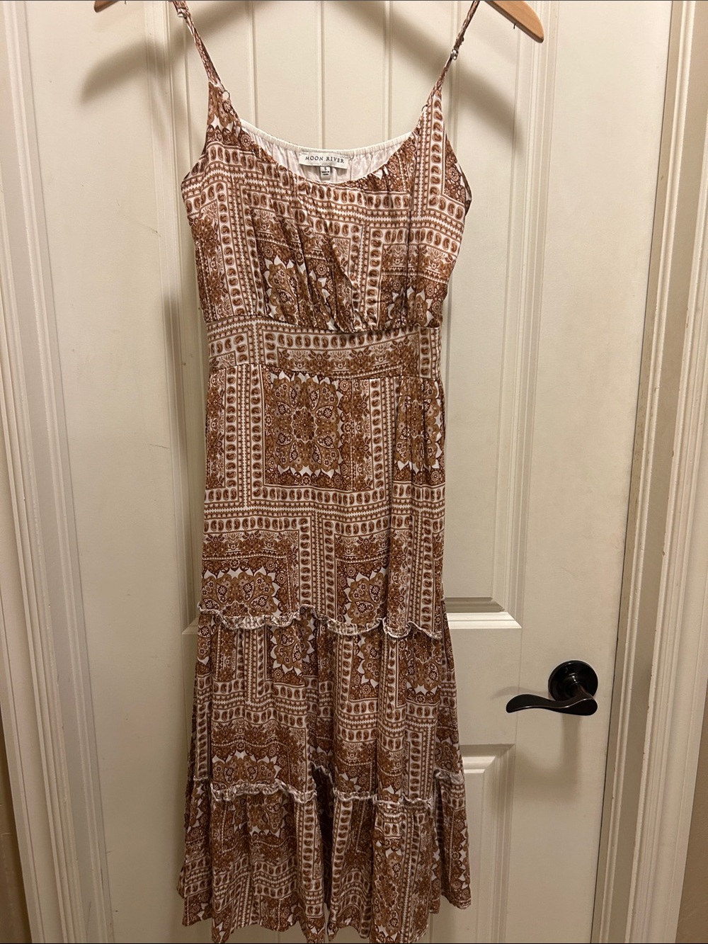 Boho flowy Moon River brown/white paisley bandana Patterned Tiered Midi Dress